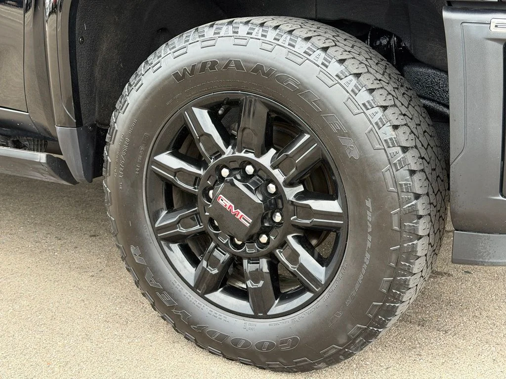 Used 2024 Black GMC AT4 image 23