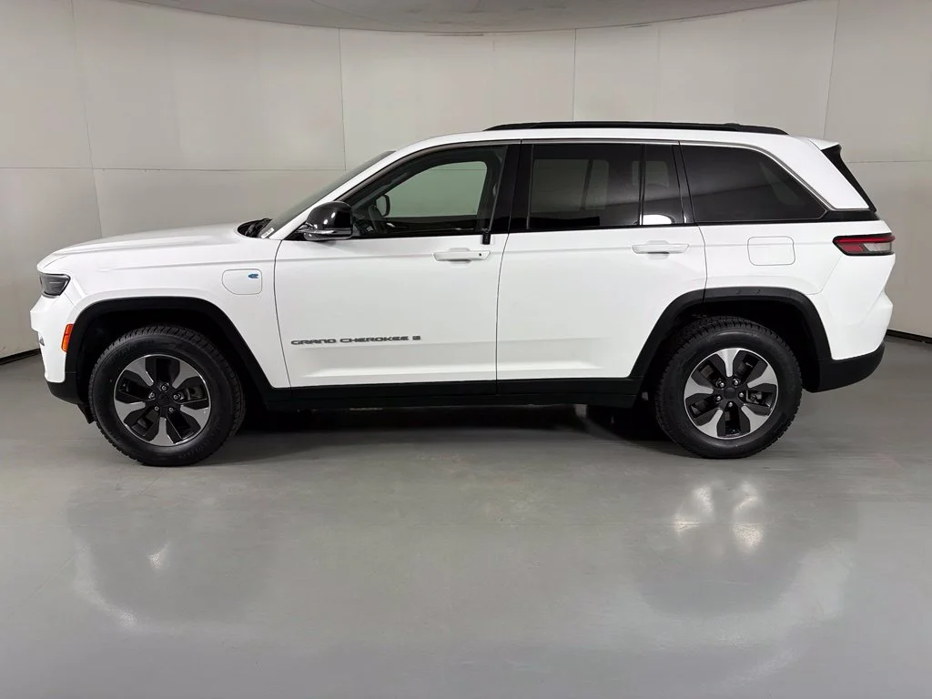 Used 2024 White Jeep 4xe image 5