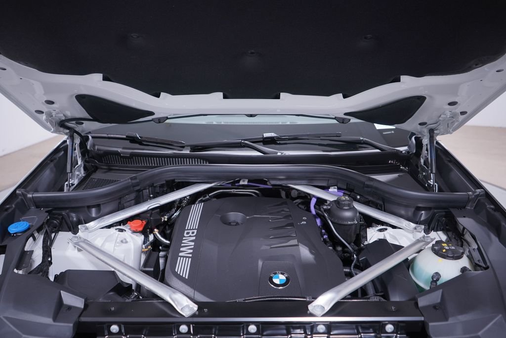 New 2026 Alpine White BMW sDrive40i image 14