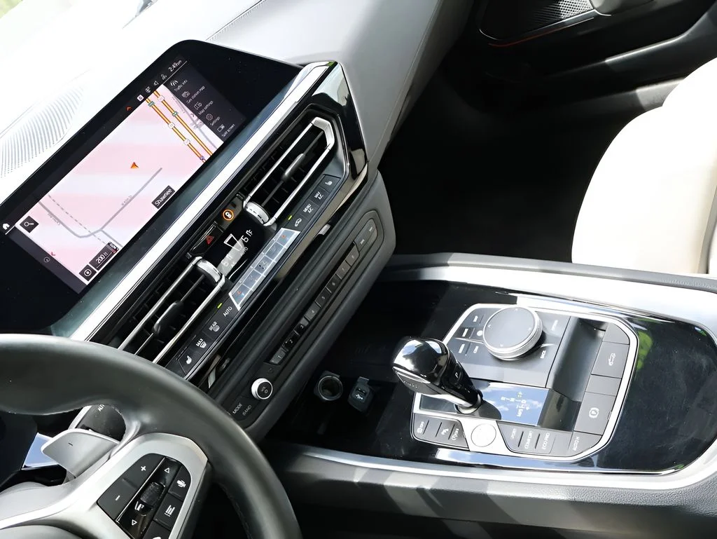 Used 2019 Alpine White BMW sDrive30i image 21