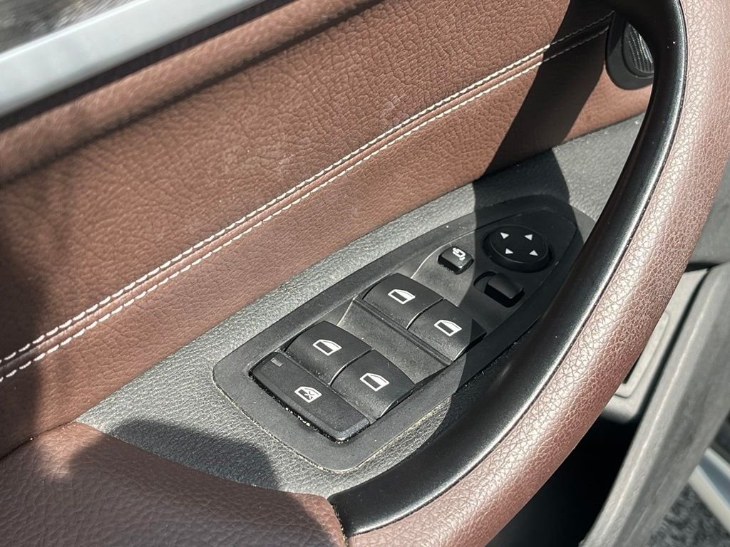 Used 2020 Beige BMW xDrive28i image 20