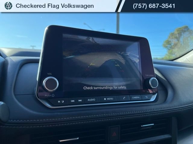 Used 2024 Brilliant Silver Metallic Nissan SV image 39