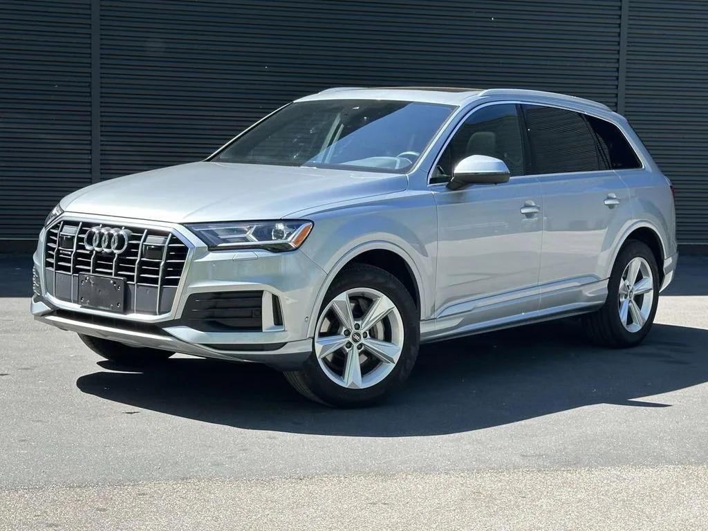 2023 Audi Q7 45 Premium quattro Tiptronic's photo