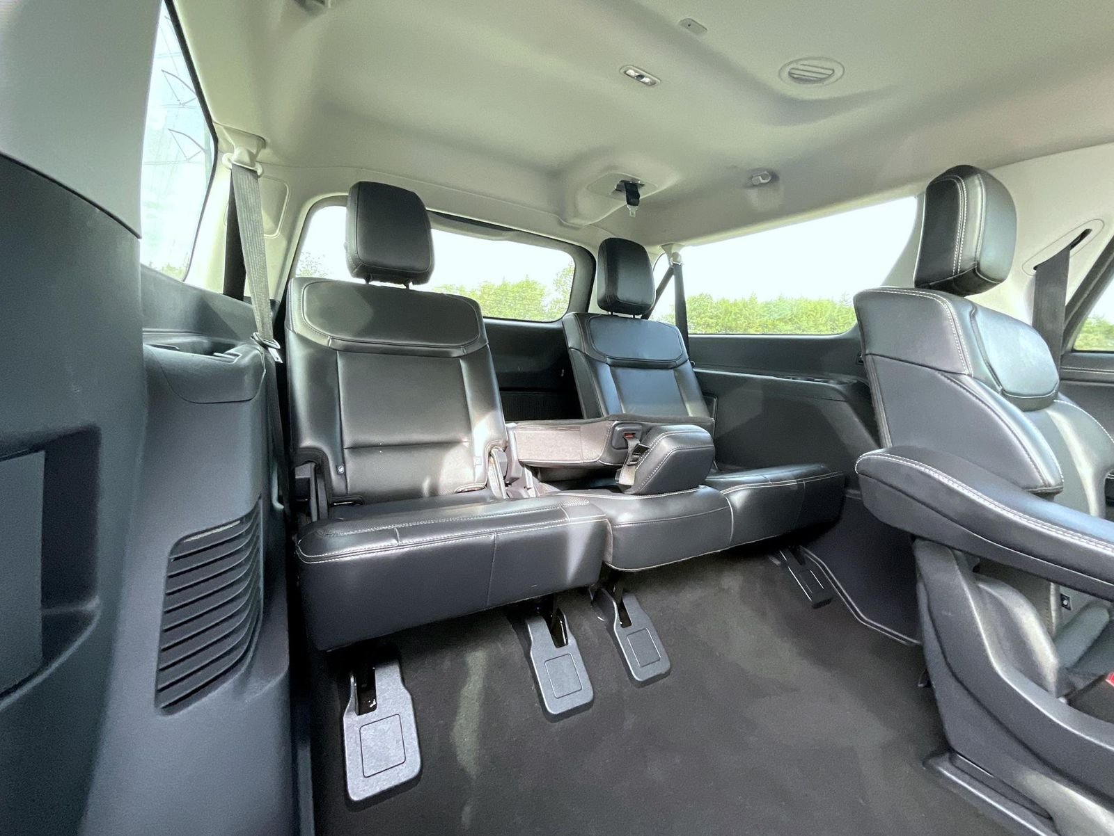 Used 2025 White Ford Platinum image 21