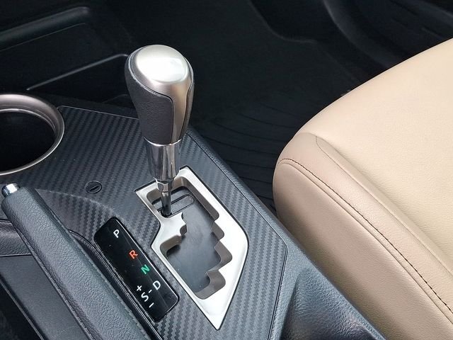 Used 2013 White Toyota Limited image 21