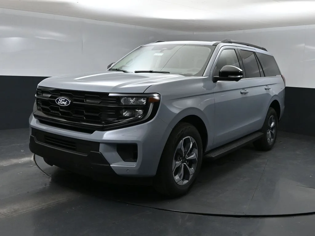New 2027 Gray Ford Active image 5