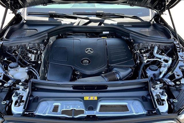 Used 2026  Mercedes-Benz GLC 300 image 31