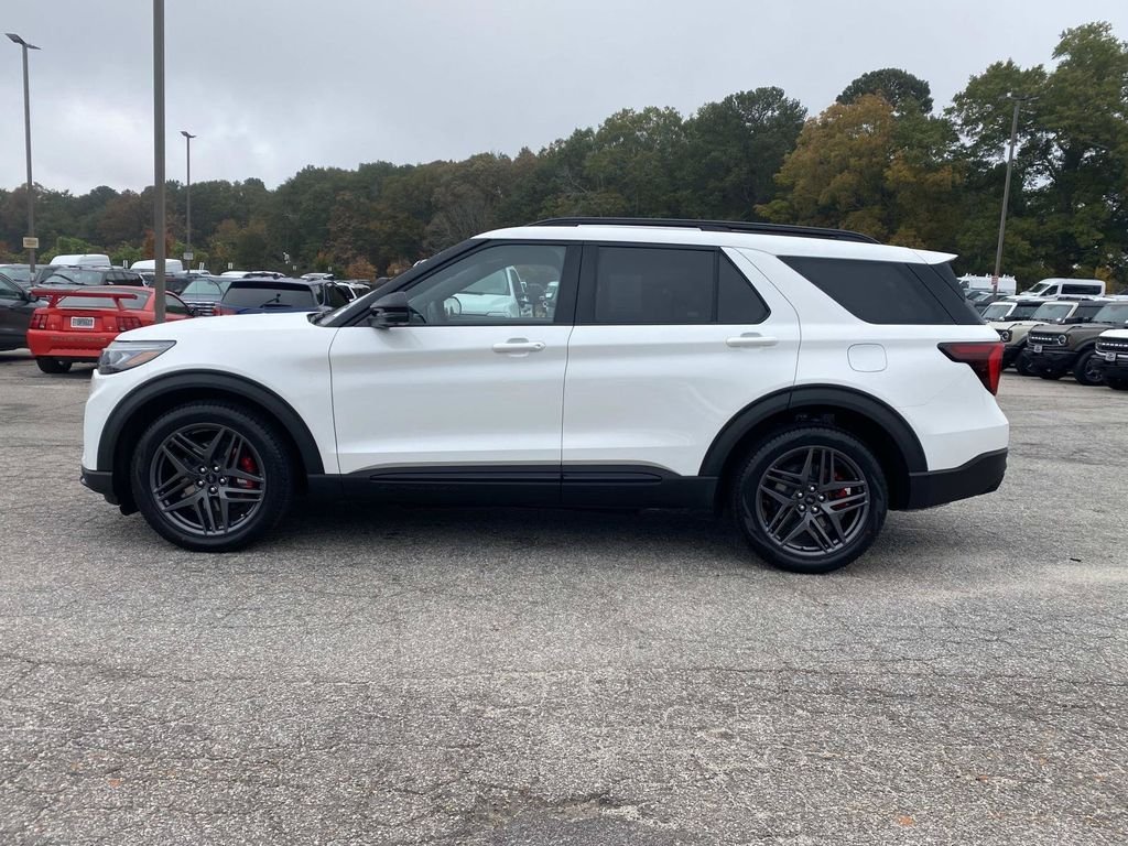 New 2026 Star White Metallic Tri-Coat Ford ST image 6