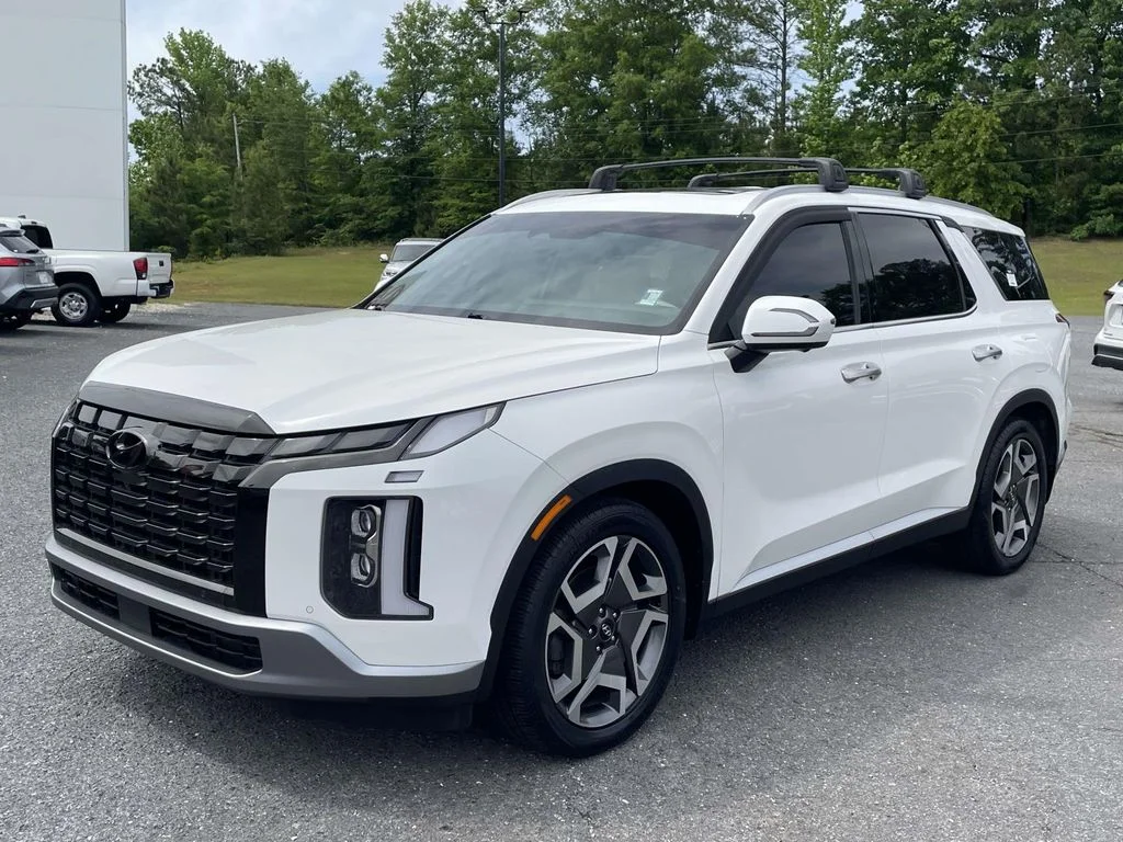 Used 2023 Hyper White Hyundai Limited image 5