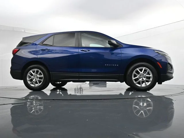 Used 2022 Blue Chevrolet LS image 38