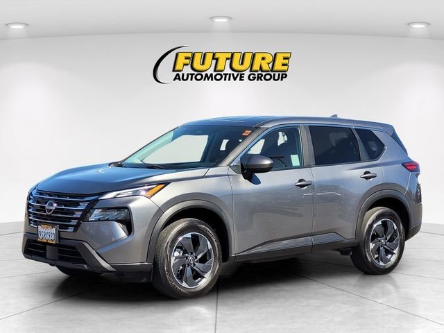 Used 2024 Gray Nissan SV image 5
