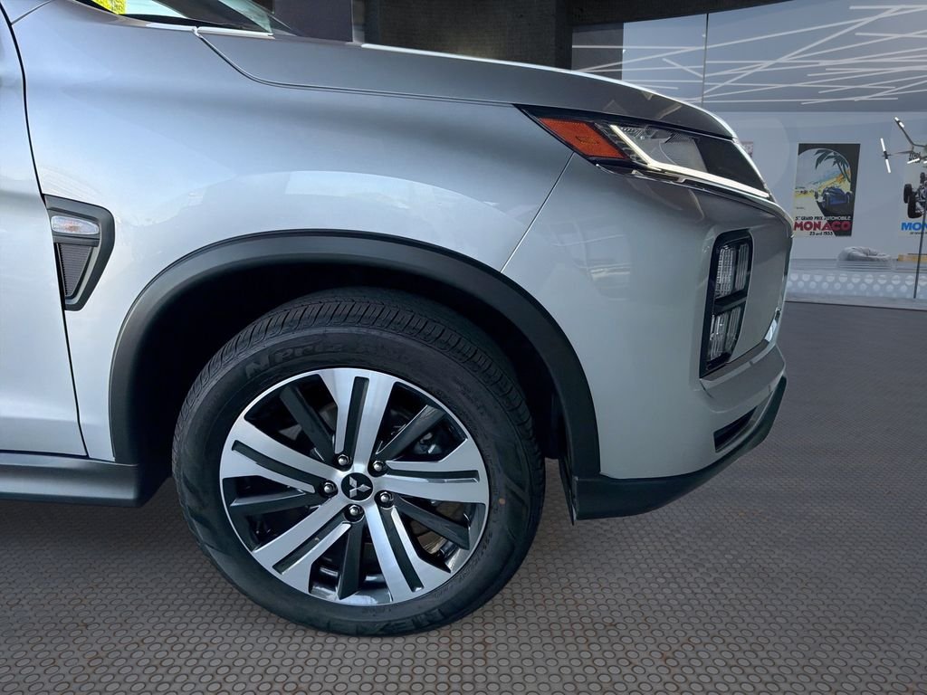 2025 Mitsubishi Outlander Sport ES - Photo 18
