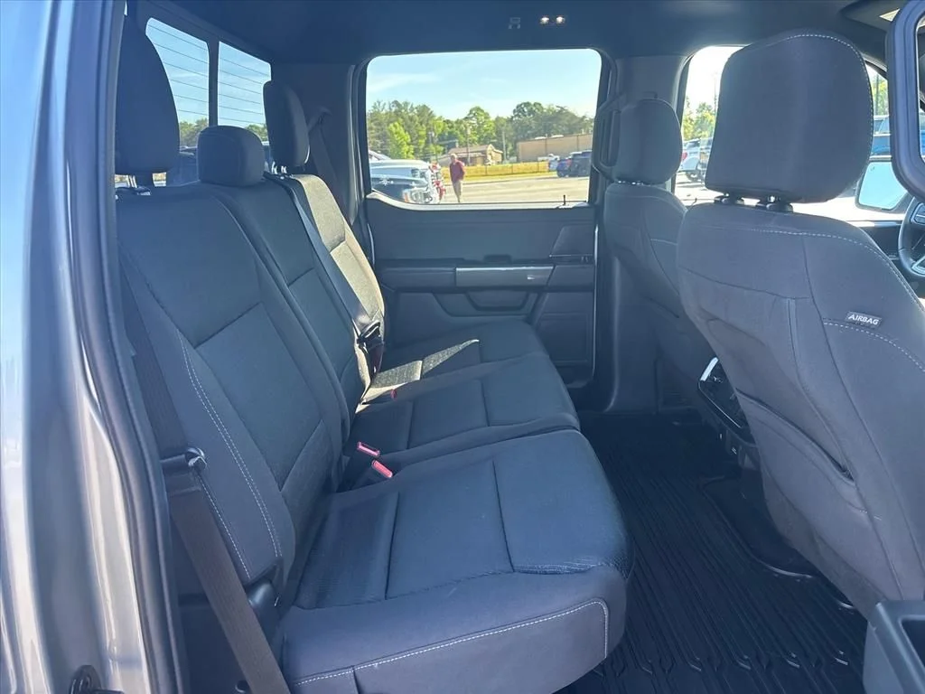 Used 2023 Silver Ford XLT image 15