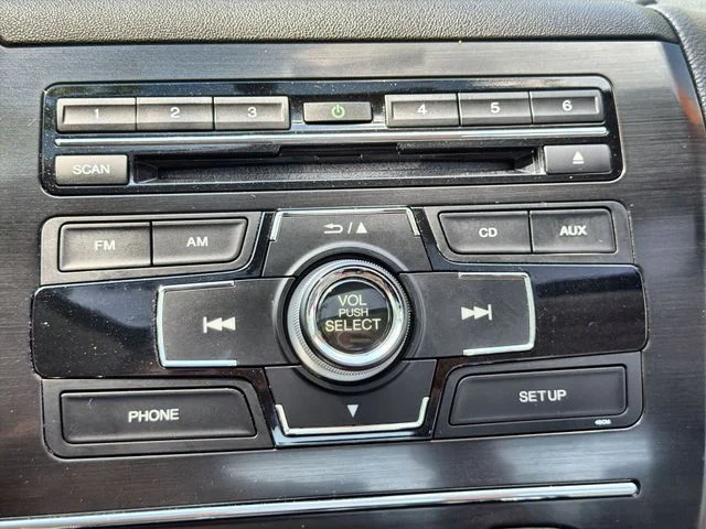 Used 2013  Honda EX image 16