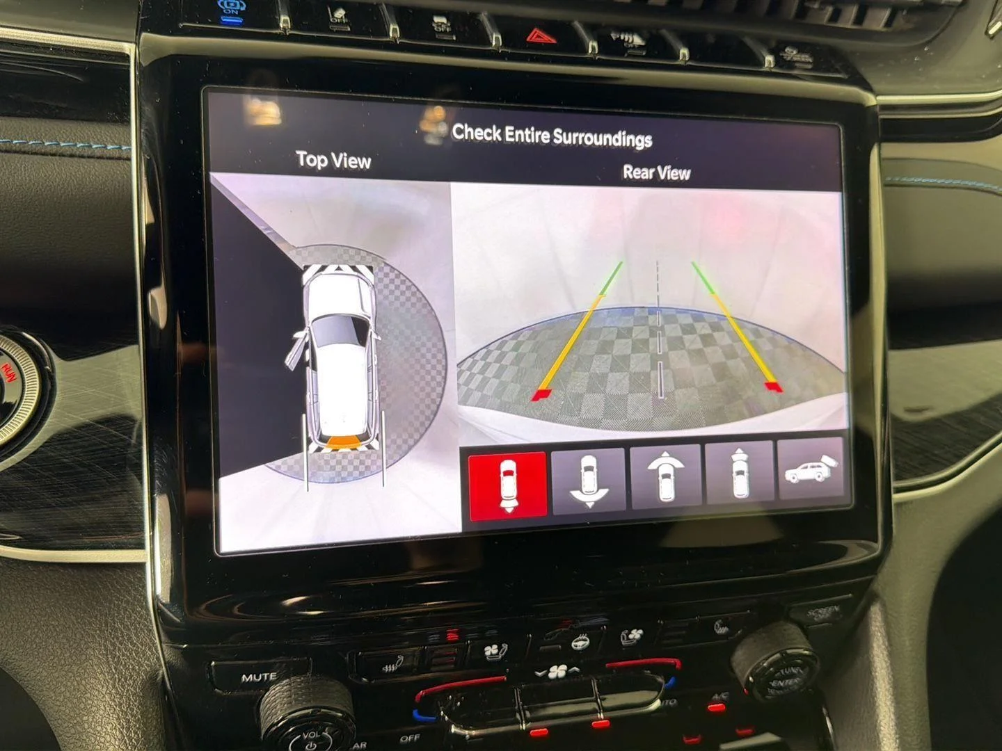 Used 2023 Bright White Clearcoat Jeep Trailhawk image 11