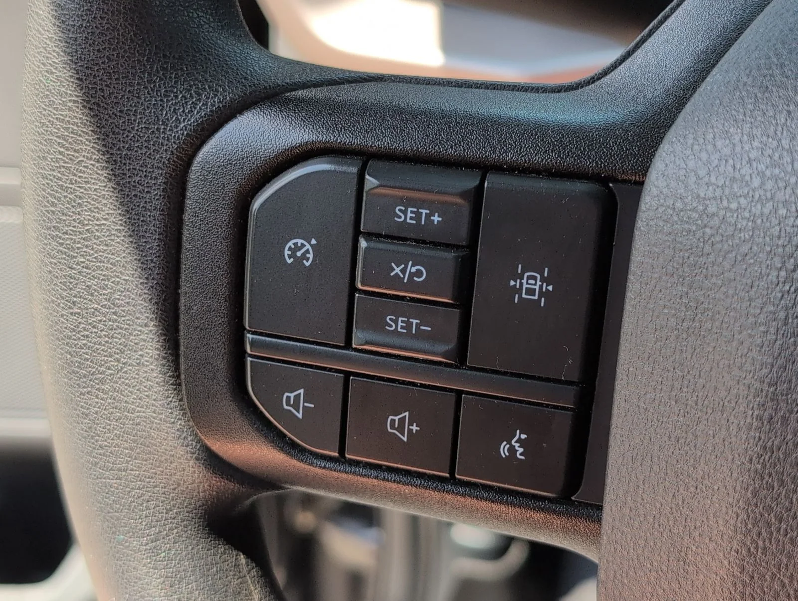 Used 2023 Gray Ford XLT image 26