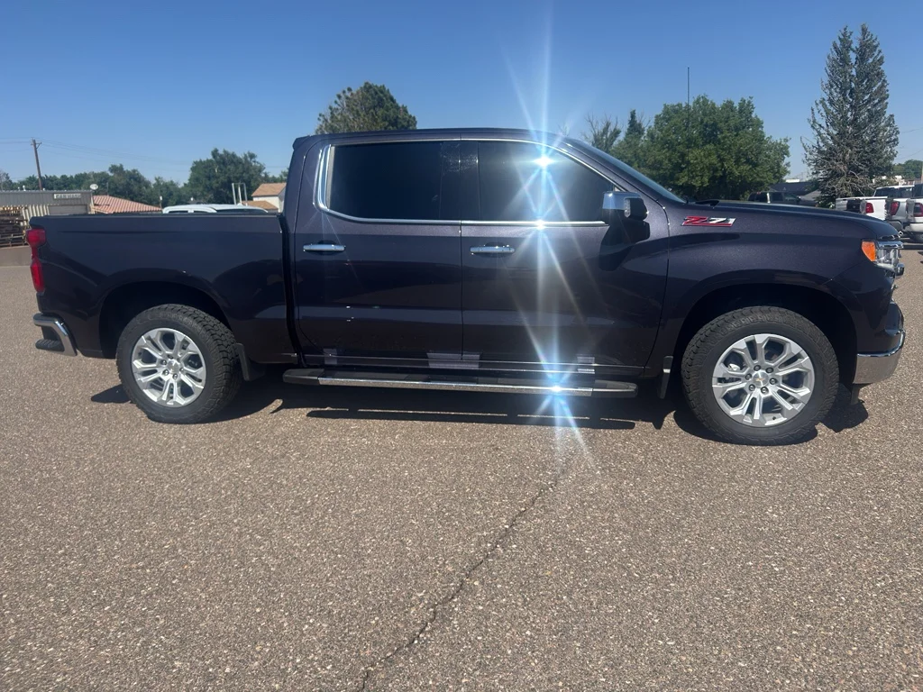Used 2022 Dark Ash Metallic Chevrolet LTZ image 5