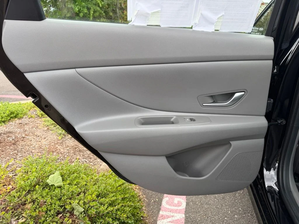 Used 2024 Black Hyundai SE image 28