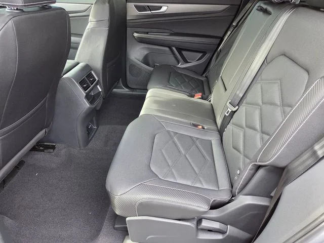New 2026 Silver Volkswagen 2.0T SE w/Technology image 8
