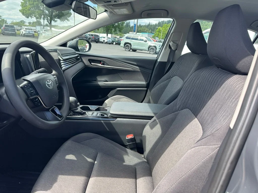 Certified Used 2025  Toyota LE image 14