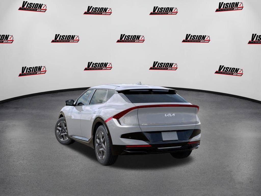 New 2026 Green Kia Light image 4