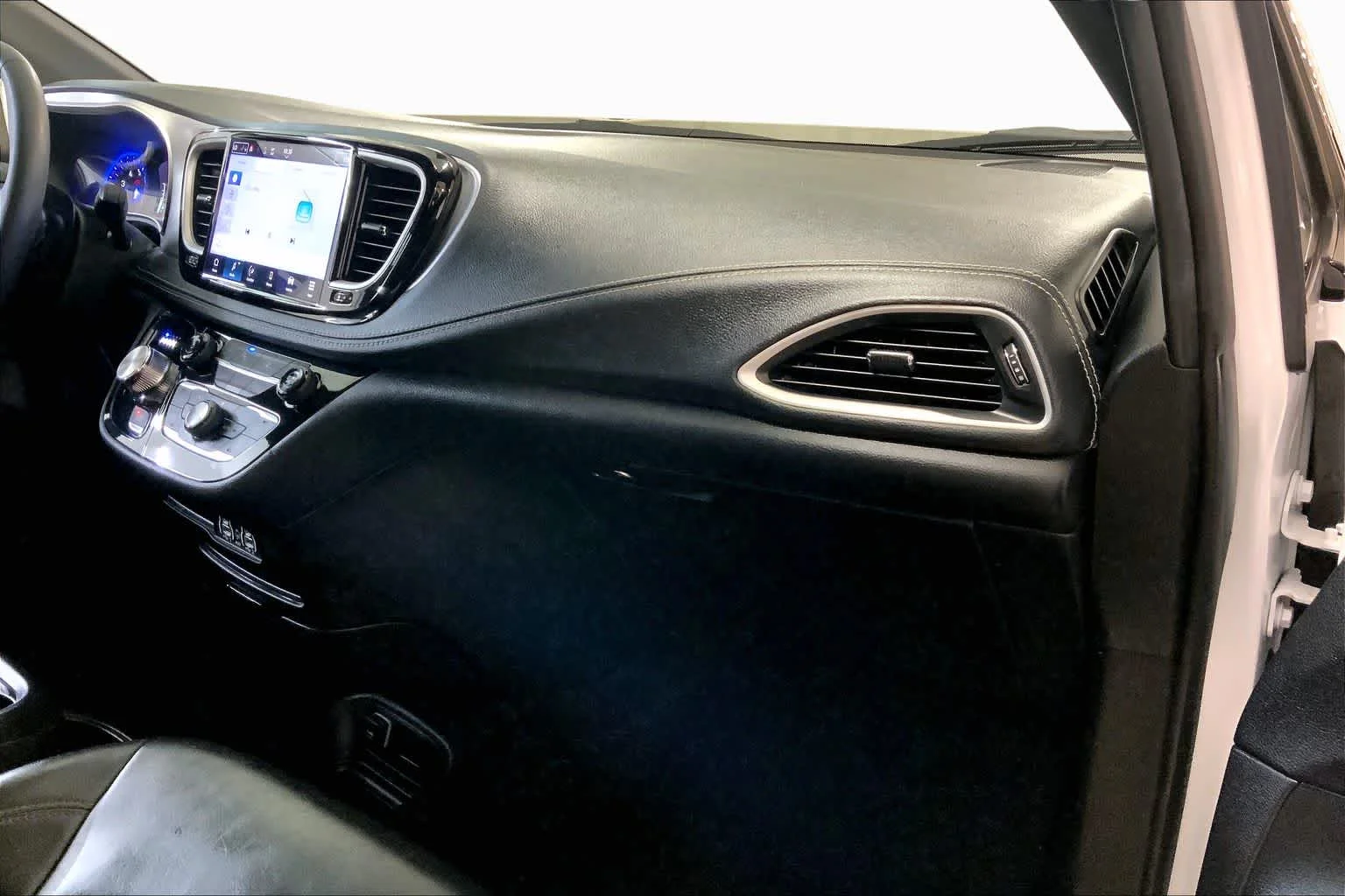 2023 Chrysler Pacifica Touring L - Photo 31