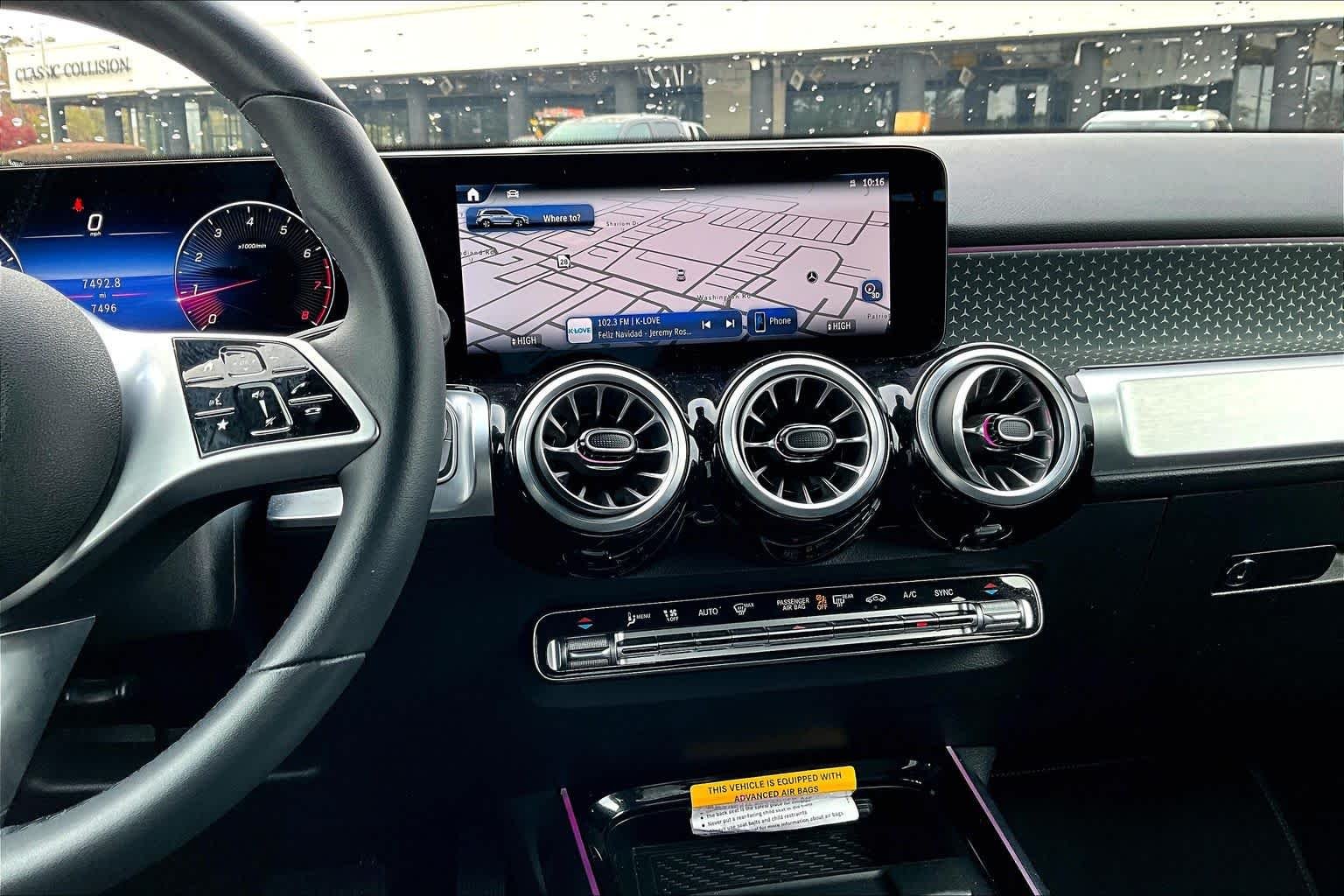 Used 2025 Night Black Mercedes-Benz GLB 250 image 11