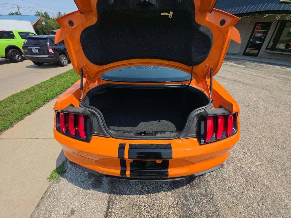 Used 2020 Twister Orange Tri-Coat Ford GT Premium image 6