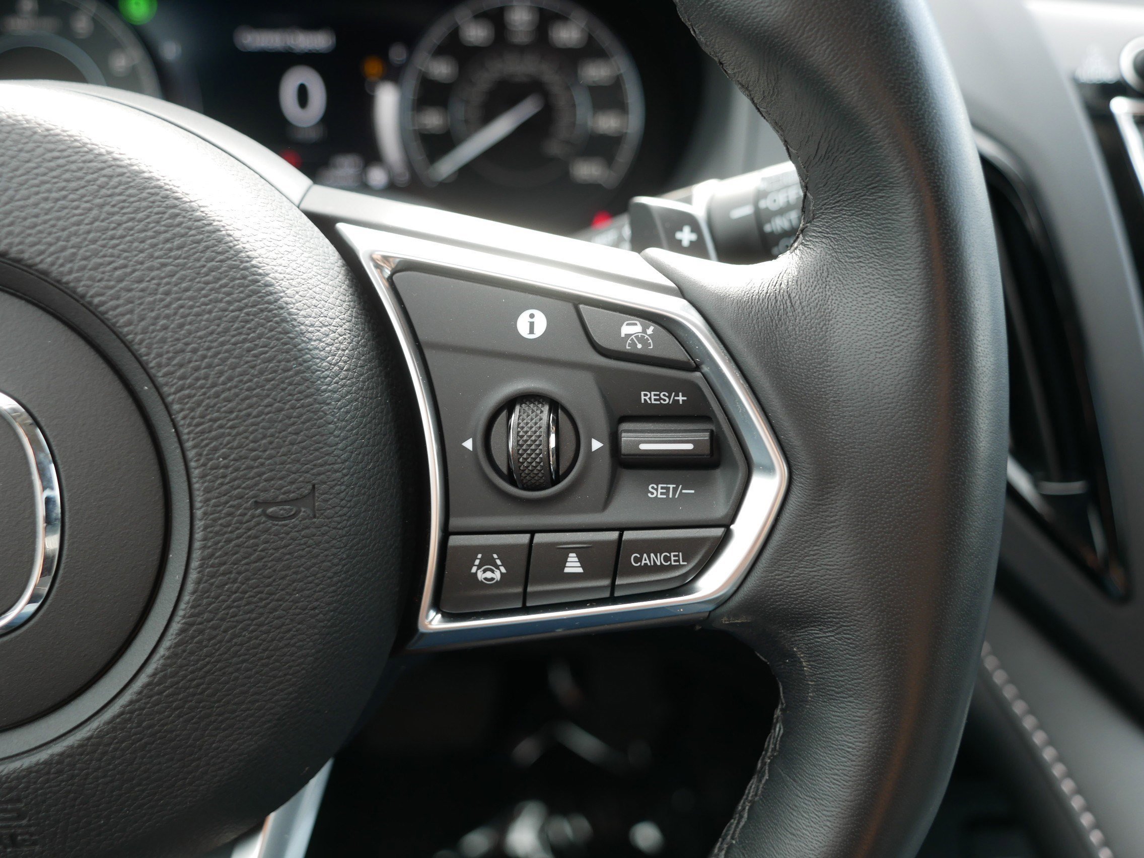 Used 2024 Platinum White Pearl Acura w/Advance Package image 30