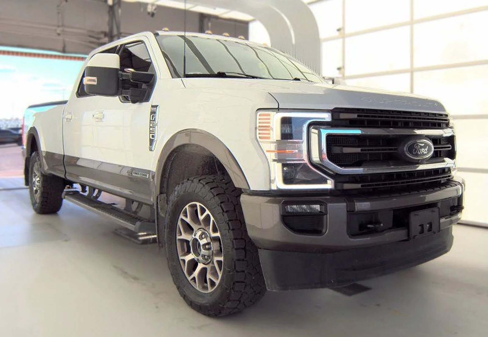 Used 2022 White Ford King Ranch image 2