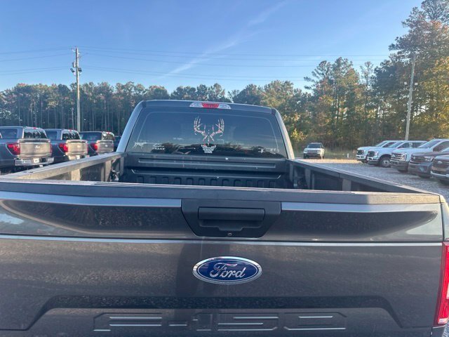 Used 2019 Magnetic Metallic Ford XL image 16
