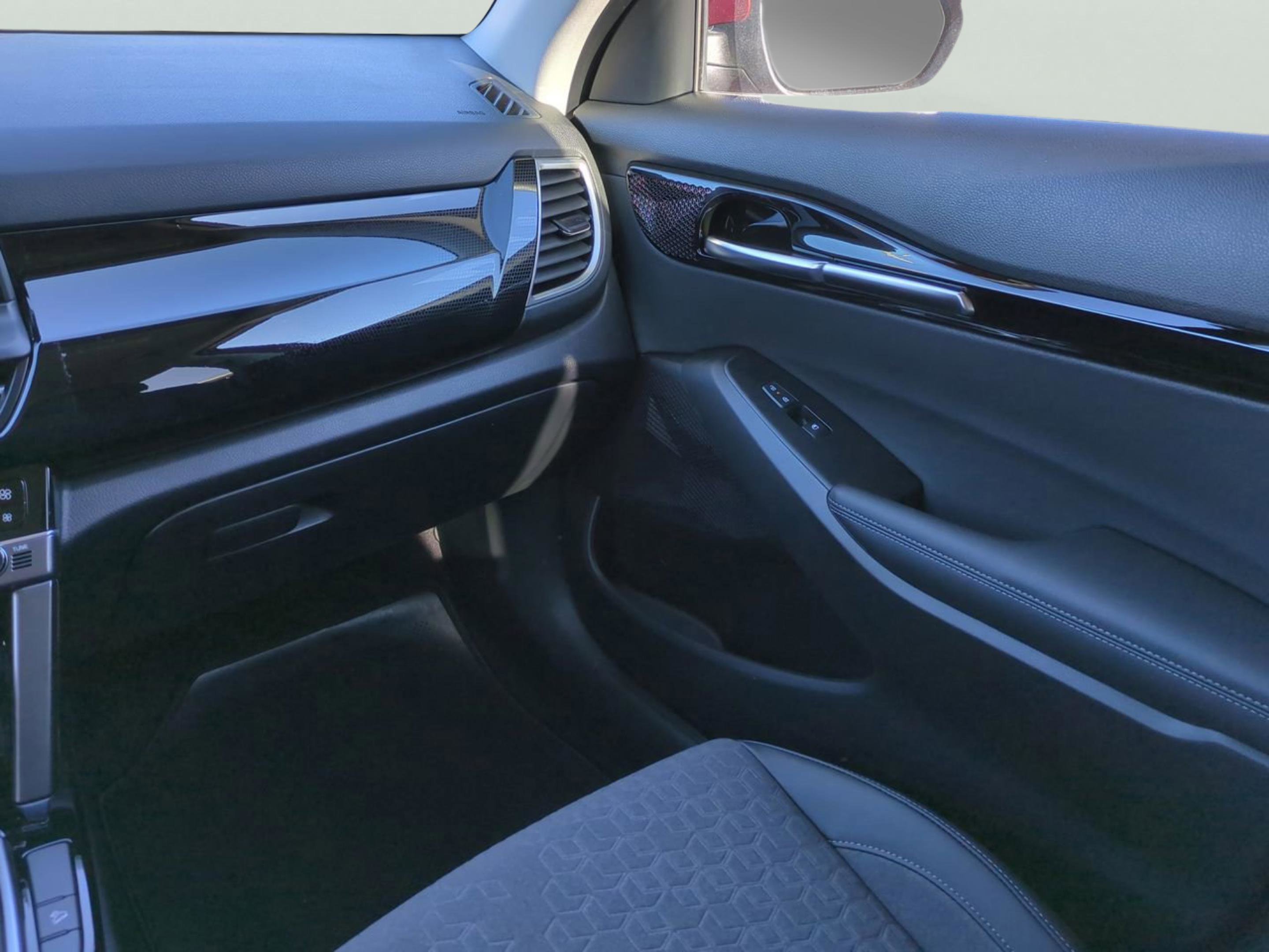 New 2026 Mars Orange Kia S image 13