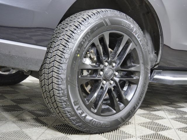 Certified Used 2022 Black Ford XLT image 7