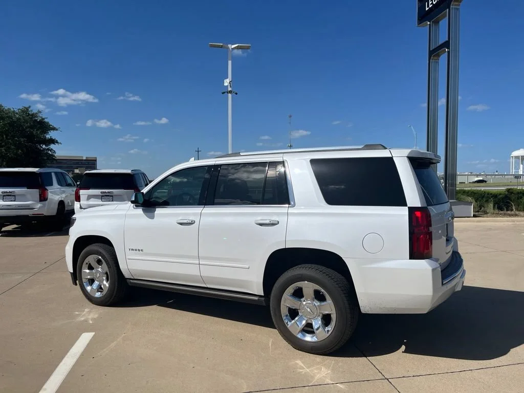 Used 2019 IRIDESCENT PEARL TRICOAT Chevrolet Premier image 4