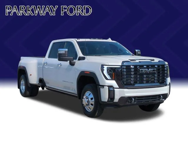 Used 2024 White GMC Denali Ultimate image 7