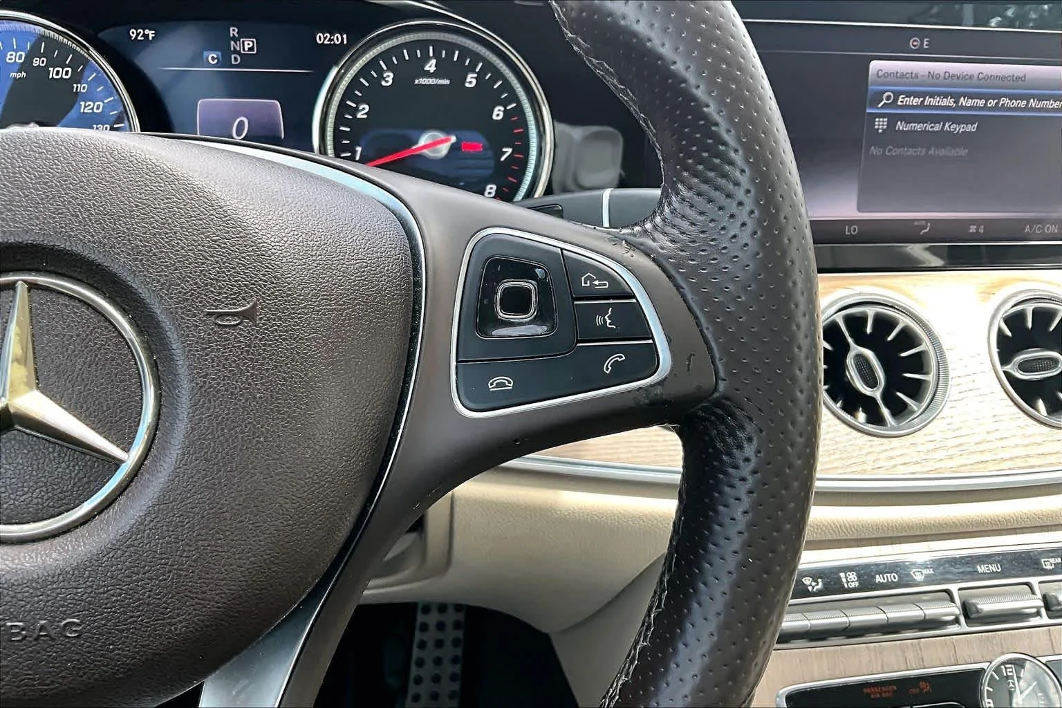 Used 2018 designo Diamond White Mercedes-Benz E 400 image 23