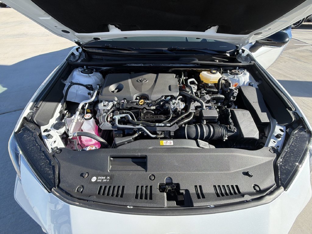New 2026 Wind Chill Pearl with Midnight Black Metallic roof <sup>1</sup> Toyota  XSE image 34