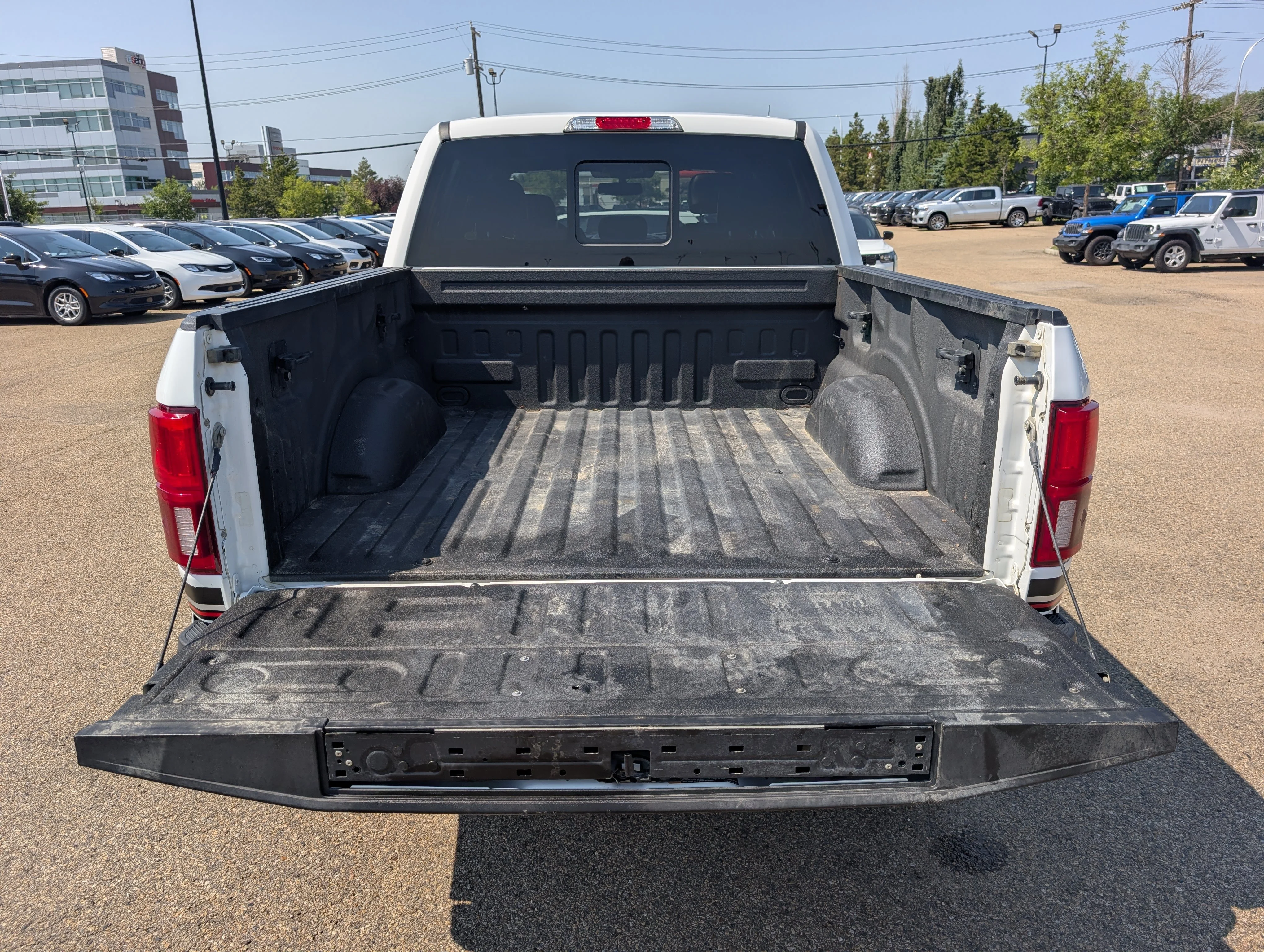 Used 2019 Oxford White Ford XL 4WD SuperCrew 5.5