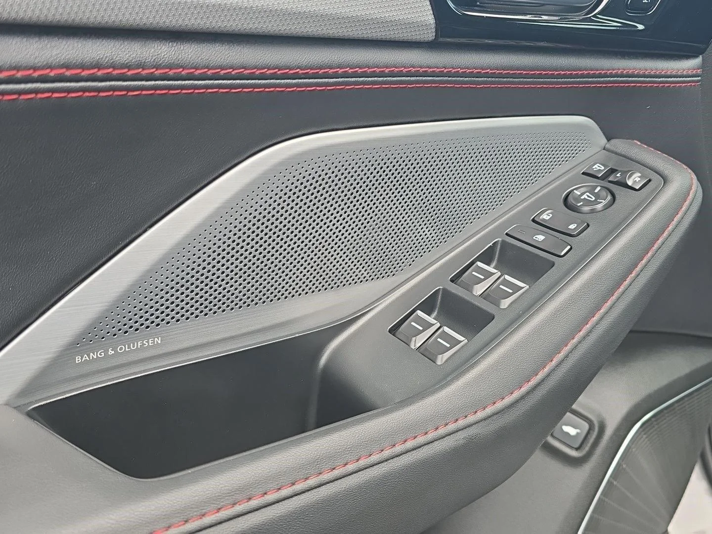 Used 2025 Liquid Carbon Metallic Acura SH-AWD A-SPEC image 18