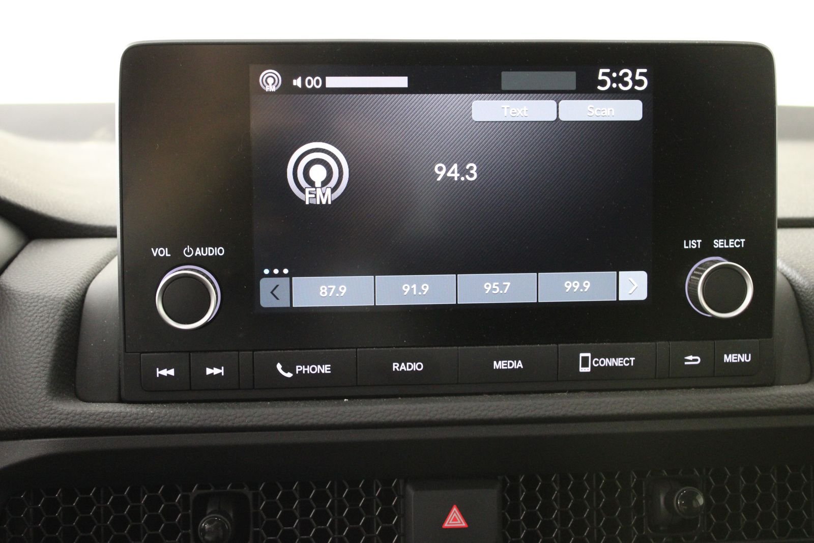 Used 2024  Honda LX image 5