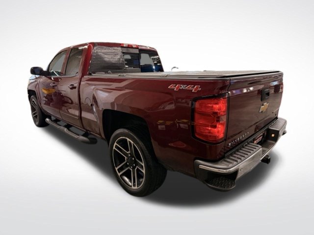 Used 2016 SIREN RED TINTCOAT Chevrolet LT image 5