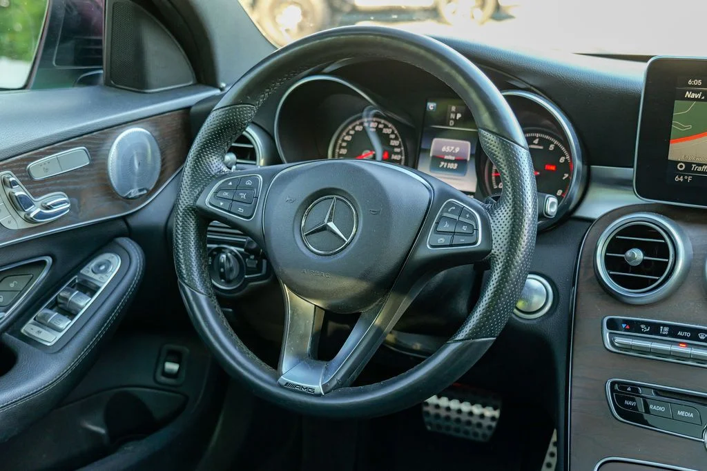 Used 2018 Polar White Mercedes-Benz C 300 image 41