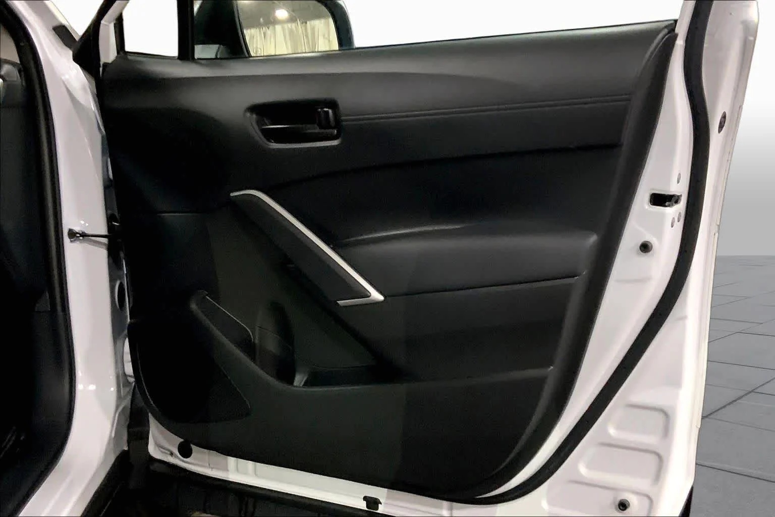 Used 2024 Wind Chill Pearl Toyota LE image 23