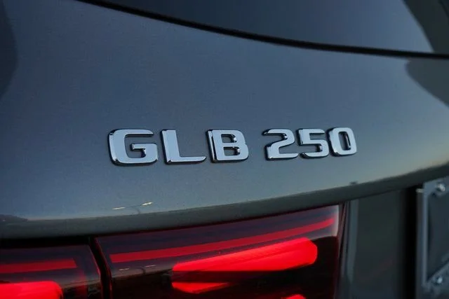 Used 2026  Mercedes-Benz GLB 250 image 16