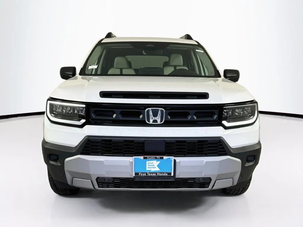 New 2026 Platinum White Pearl Honda RTL image 3