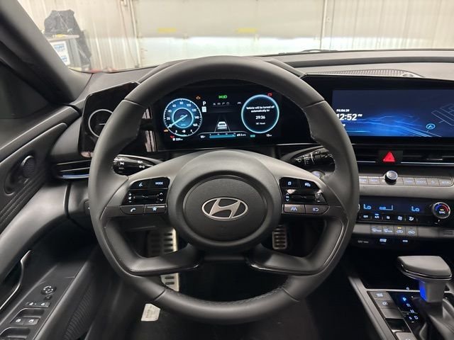 Certified Used 2025 White Hyundai SEL Sport image 10