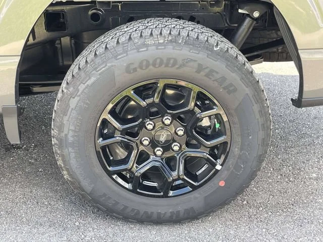 New 2026 Carbonized Gray Metallic Ford XLT image 25
