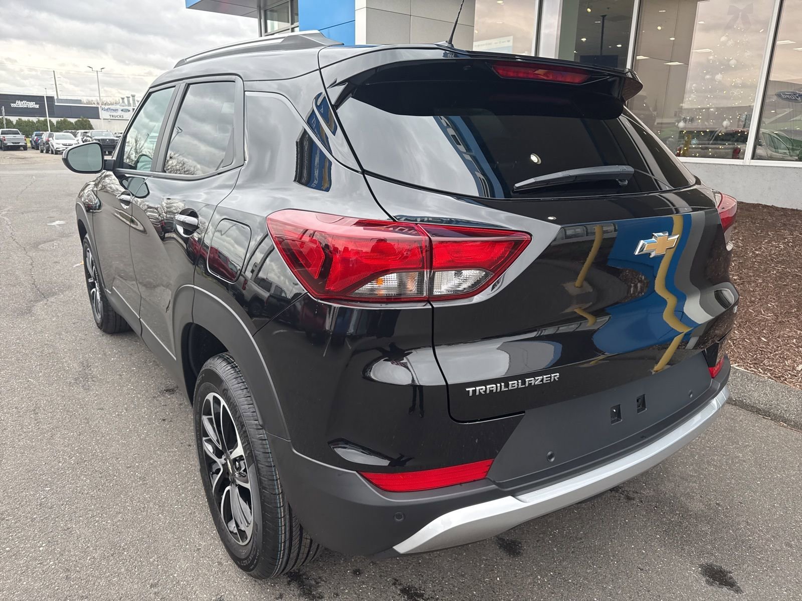 New 2026 Mosaic Black Metallic Chevrolet LT image 8