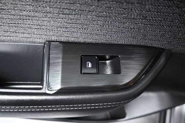 Used 2022 Gray Nissan S image 10