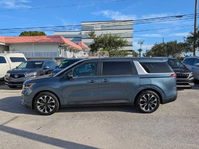 Used 2024 Blue Kia EX image 3